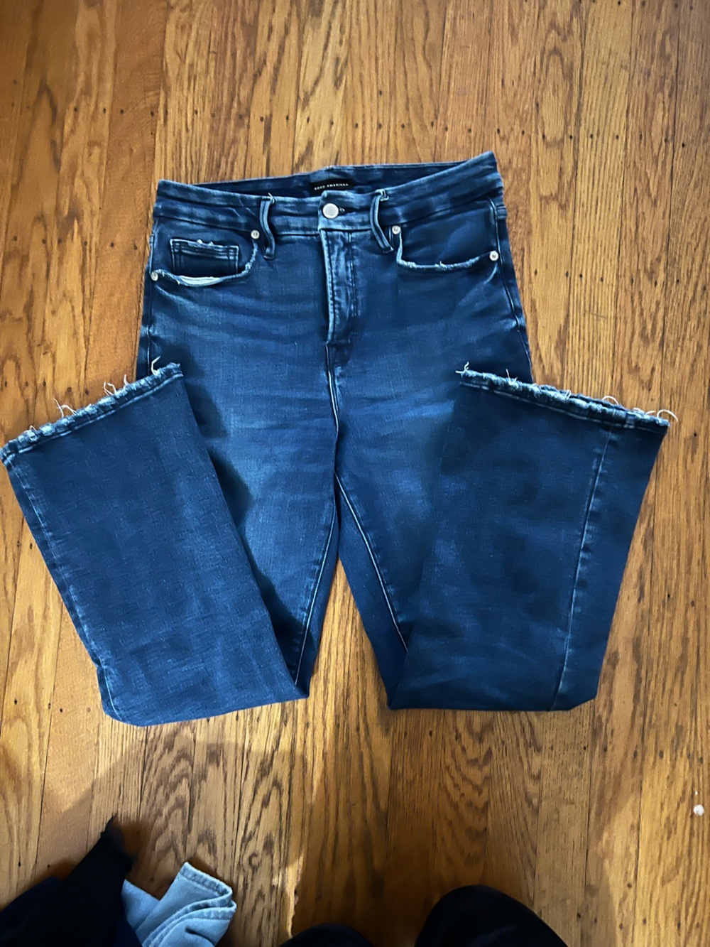 Good American Dark Blue Cropped Frayed-Hem Jeans